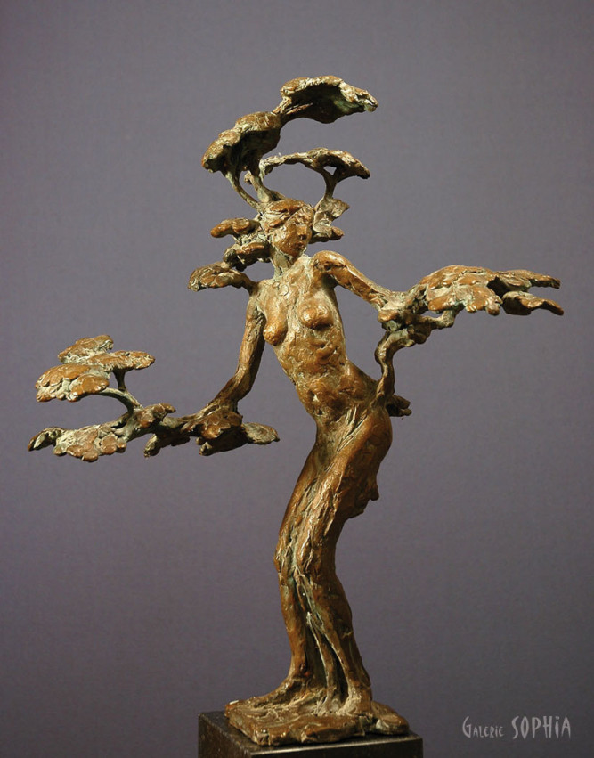 Bronze sculpture Daphne